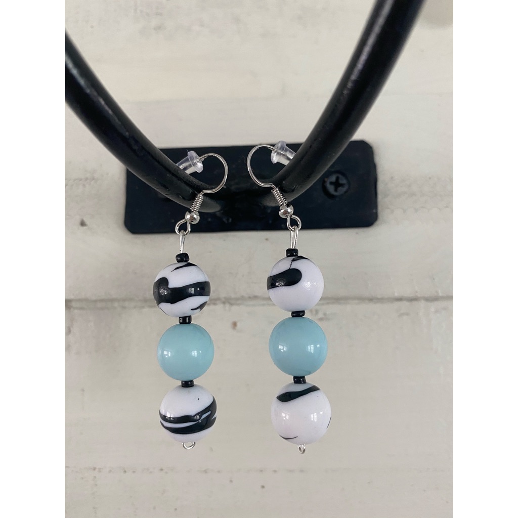 Turquoise And White Zebra Print Earrings 7$